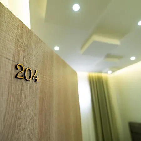 Eden Hotel 3*